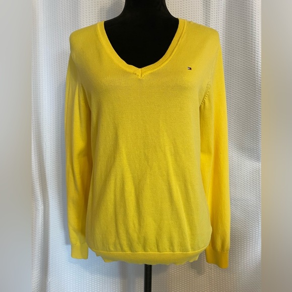 Tommy Hilfiger Sweaters - Tommy Hilfiger Pima Cotton Blend yellow v-neck long sleeve sweater size large